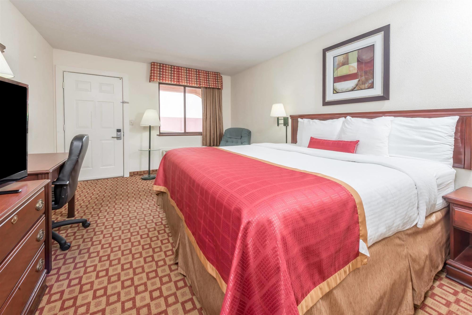 Days Inn By Wyndham Bloomington Luaran gambar