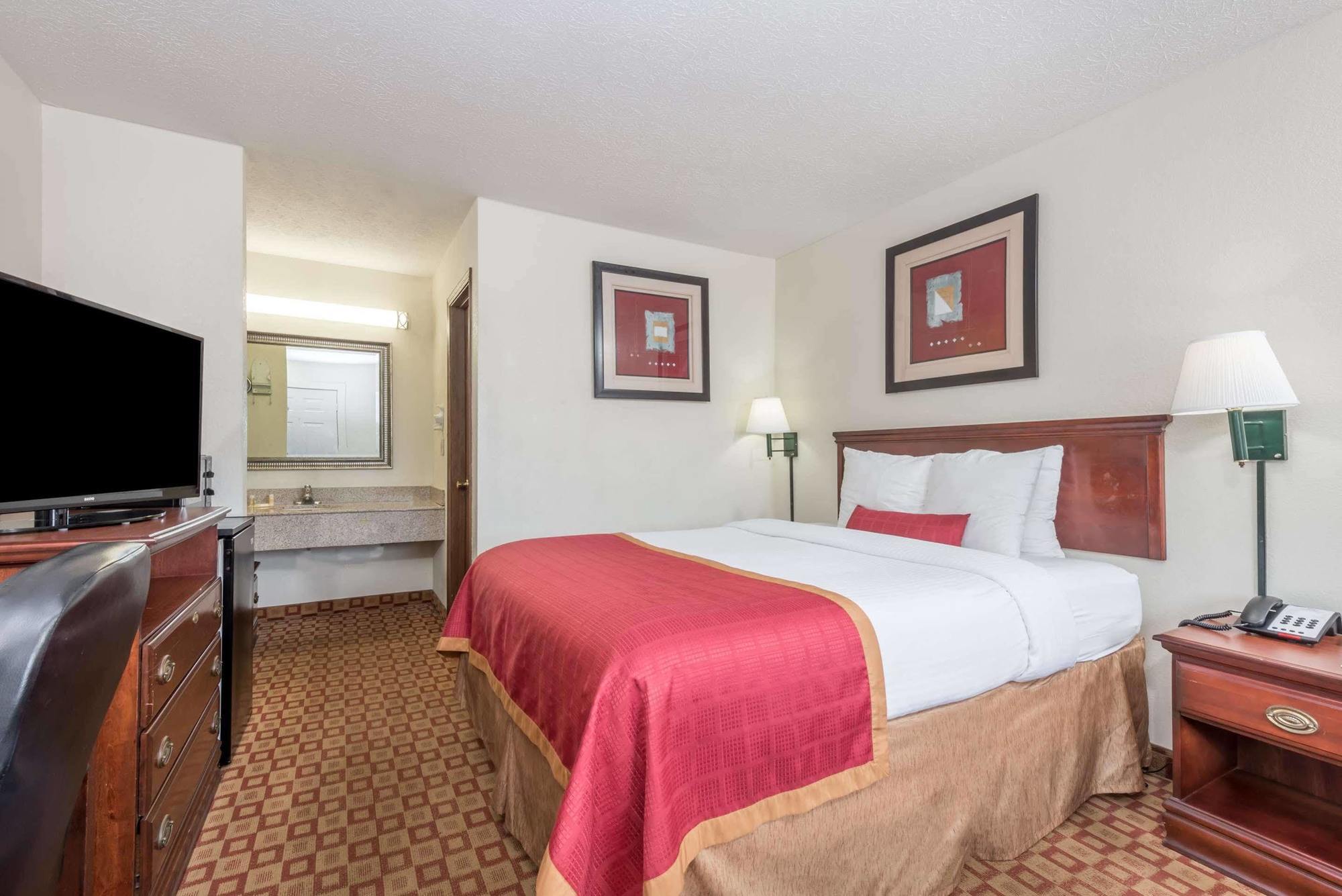 Days Inn By Wyndham Bloomington Luaran gambar