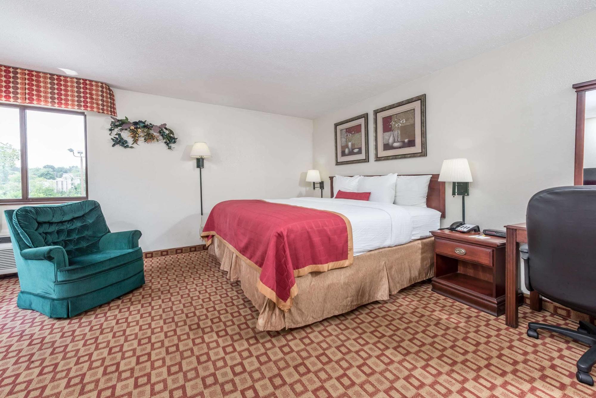 Days Inn By Wyndham Bloomington Luaran gambar
