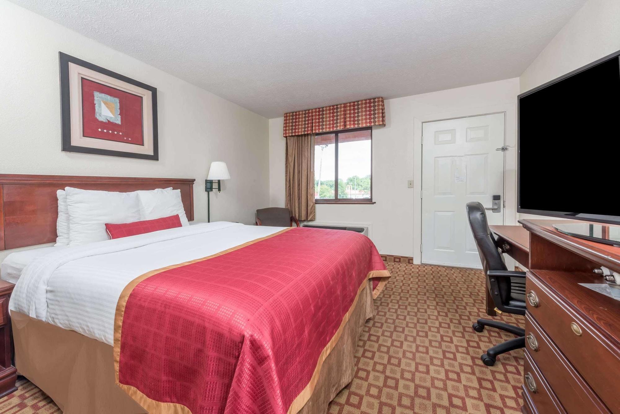 Days Inn By Wyndham Bloomington Luaran gambar