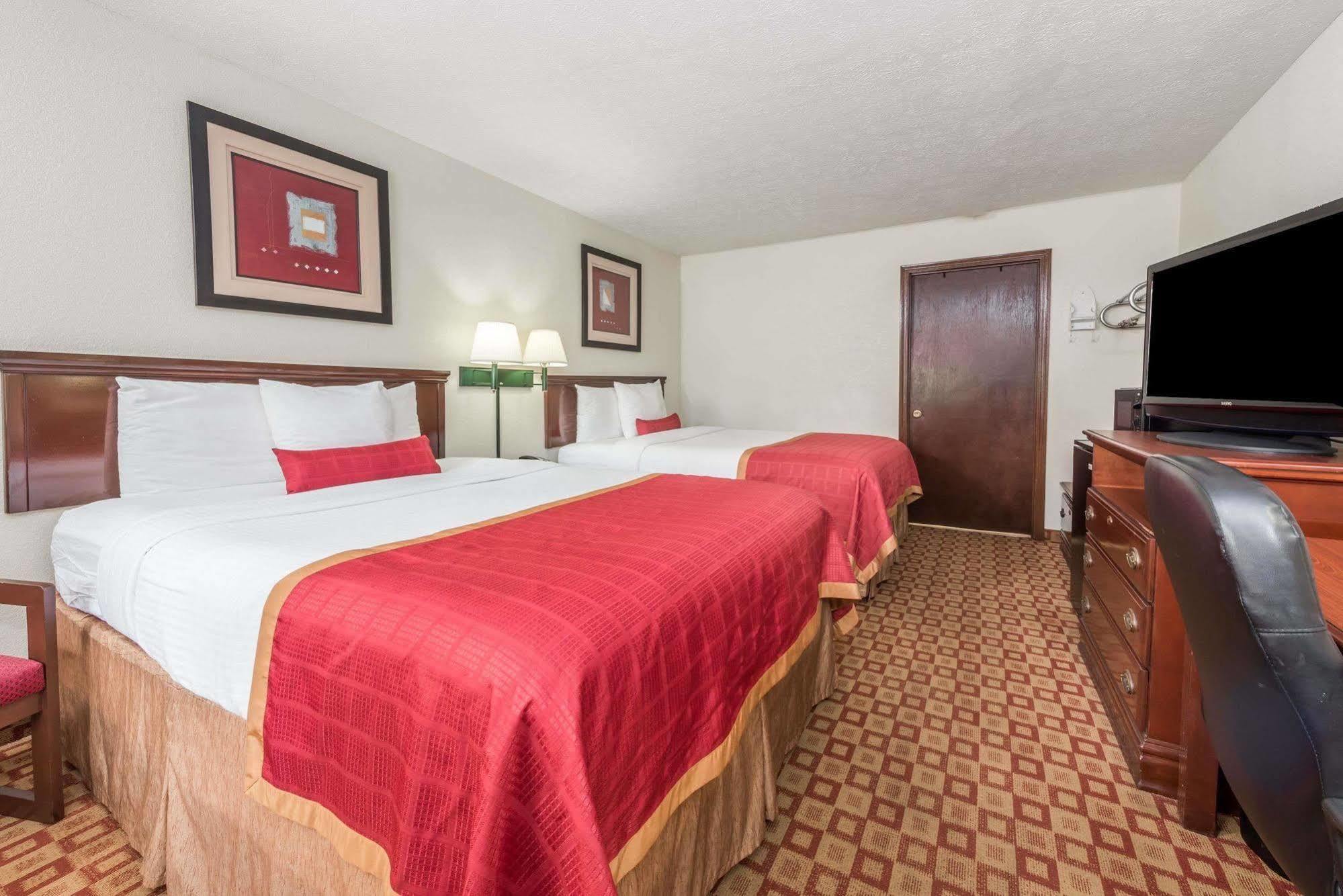 Days Inn By Wyndham Bloomington Luaran gambar